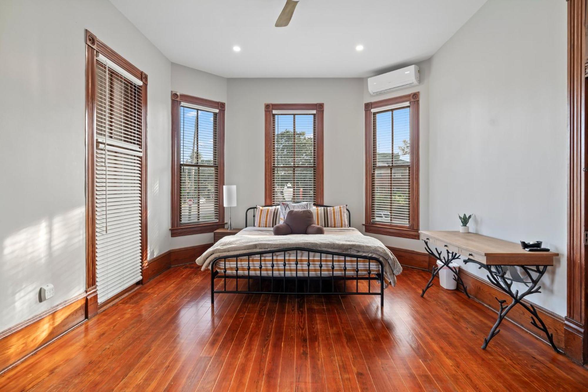 Historic Galveston Family Beach Home With 3 King Beds Exterior foto