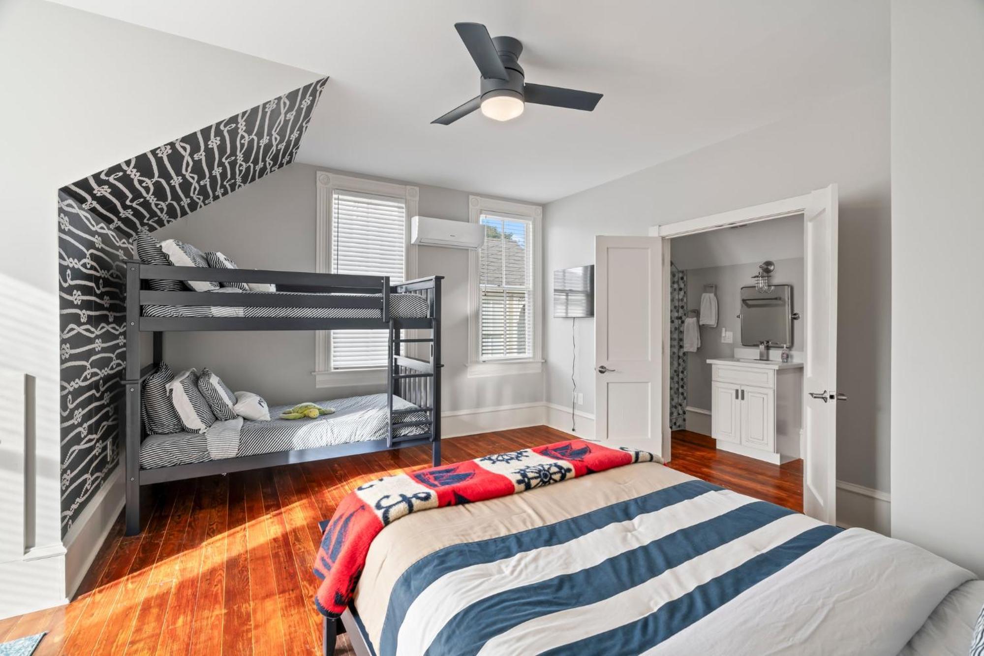 Historic Galveston Family Beach Home With 3 King Beds Exterior foto